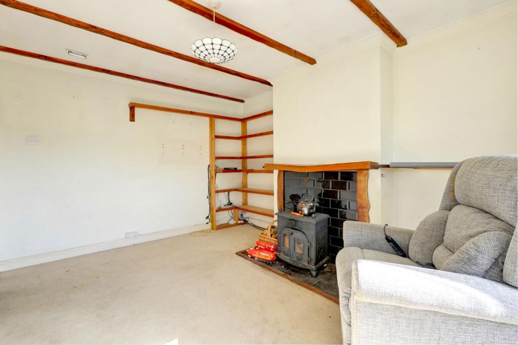 House in Wealden, Woodside, Hailsham - More