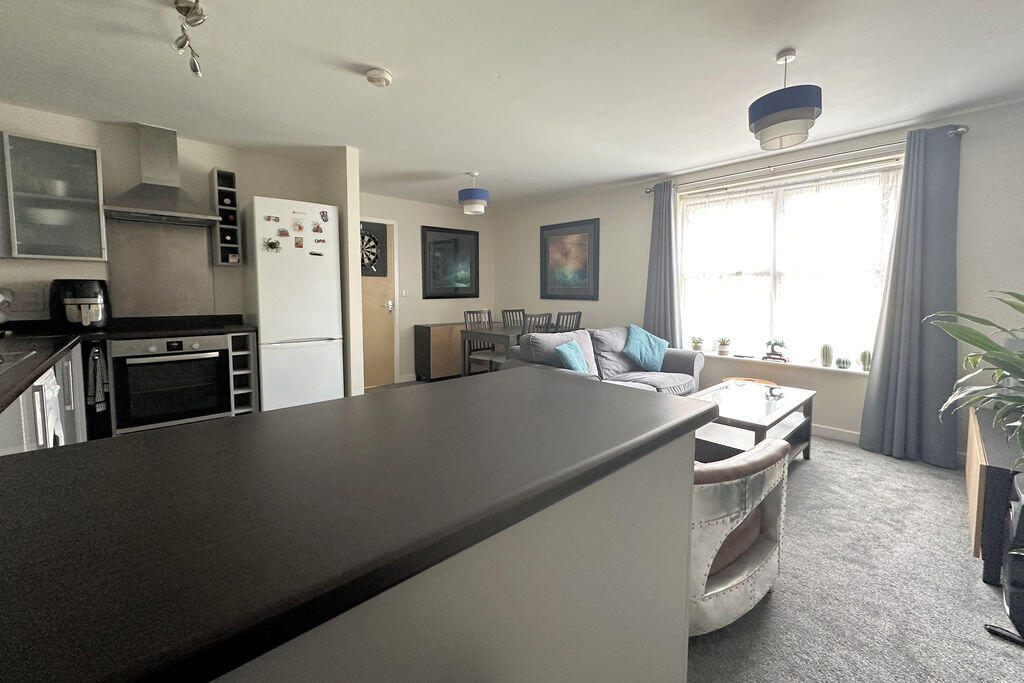 Apartment in Portsmouth - More
