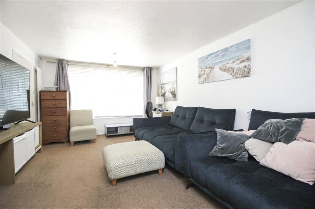 House in Southend-on-Sea - View 5
