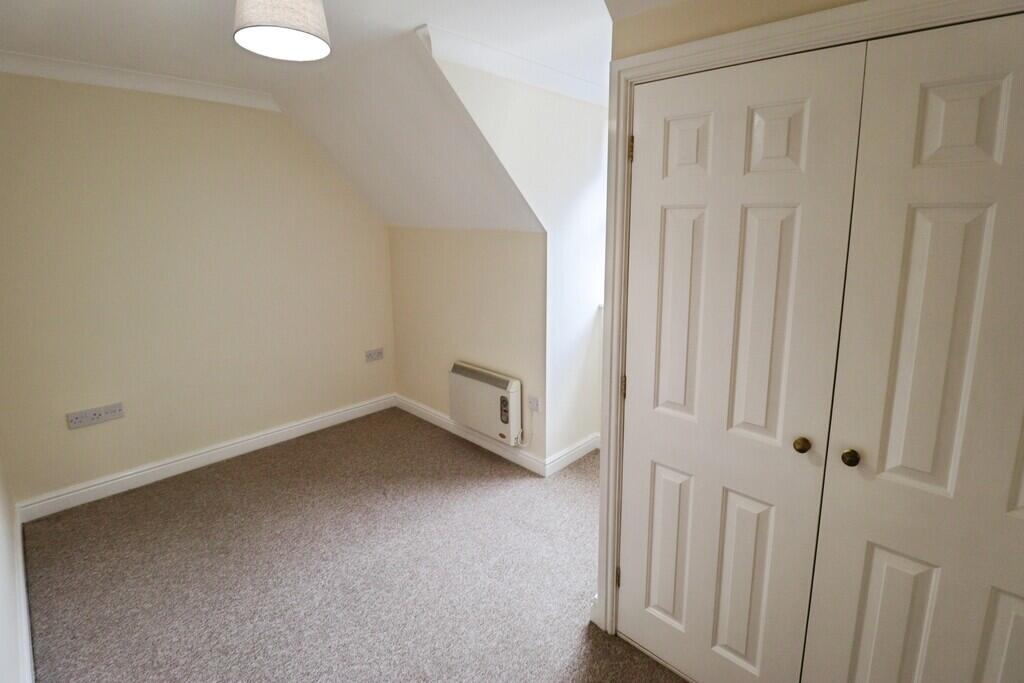 Apartment in Thetford, Cloverfields - More