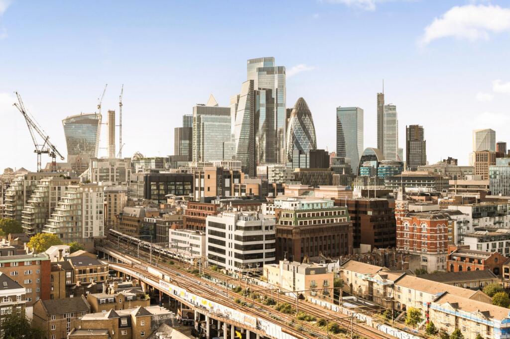 Apartment in London - View 2