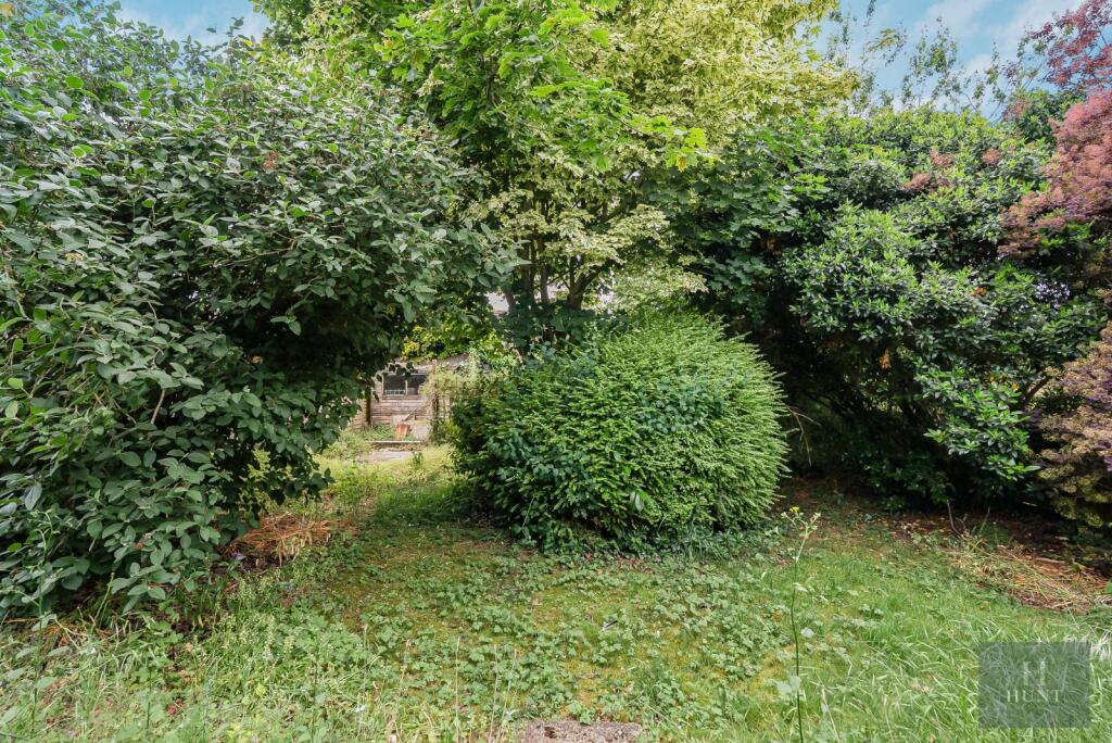 Friars Furlong, Long Crendon, Aylesbury, Buckinghamshire, HP18 photo 3