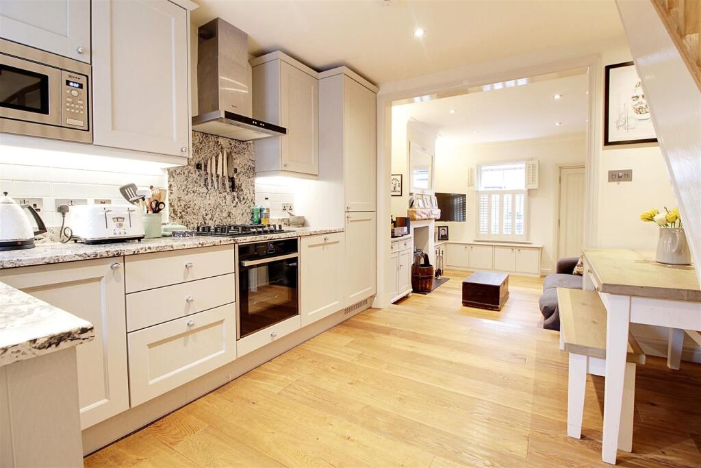 House in Dacorum, Berkhamsted - View 3