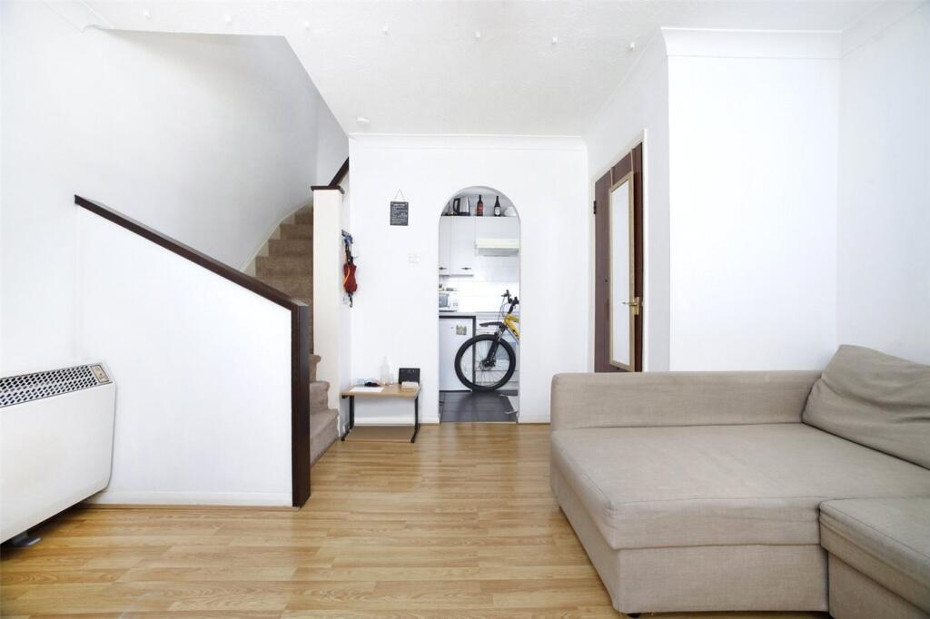 1 bedroom end of terrace house for rent