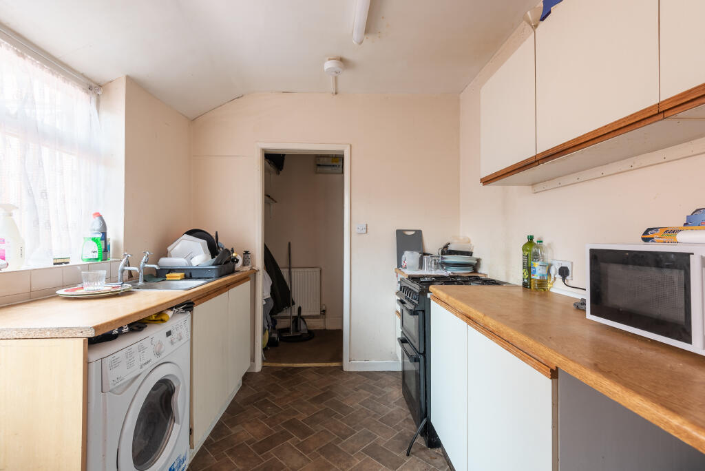 Apartment in Hull - View 5
