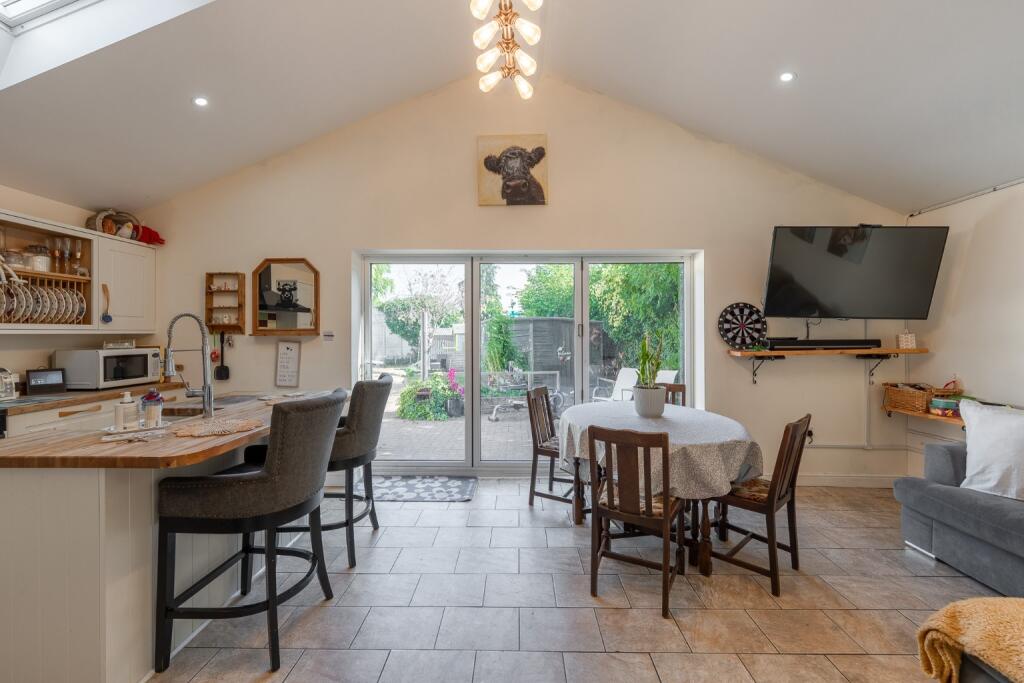 Manor Farm Cottages, Warboys Road, Pidley, Huntingdon, Cambridgeshire, PE28 3DA photo 2