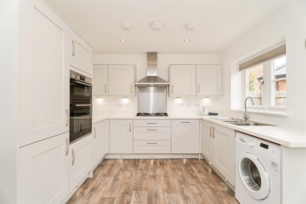 Partridge Way, Holt photo 3