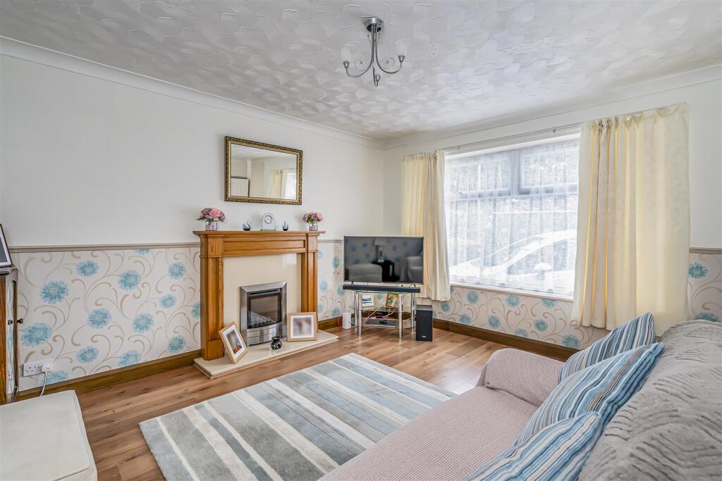House in Havant, Hampshire - View 4