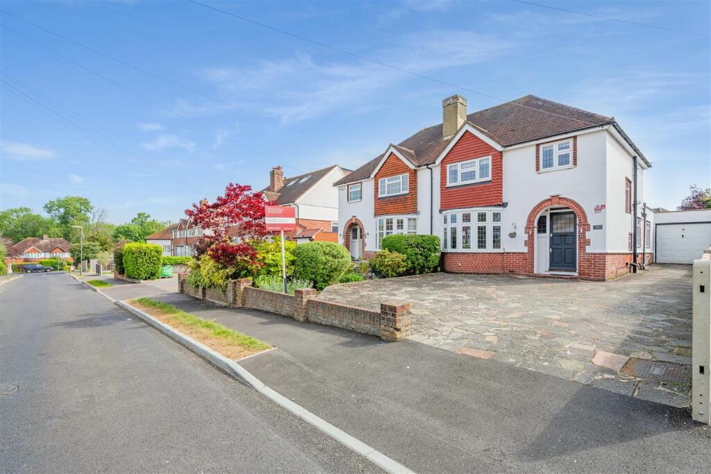 Roundwood View, Banstead, Banstead