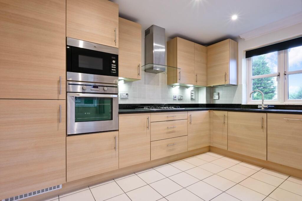 Oaklands, The Avenue, Tadworth - View 4