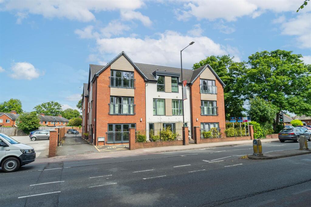 Main image of property: Stratford Road, Shirley, Solihull, B90