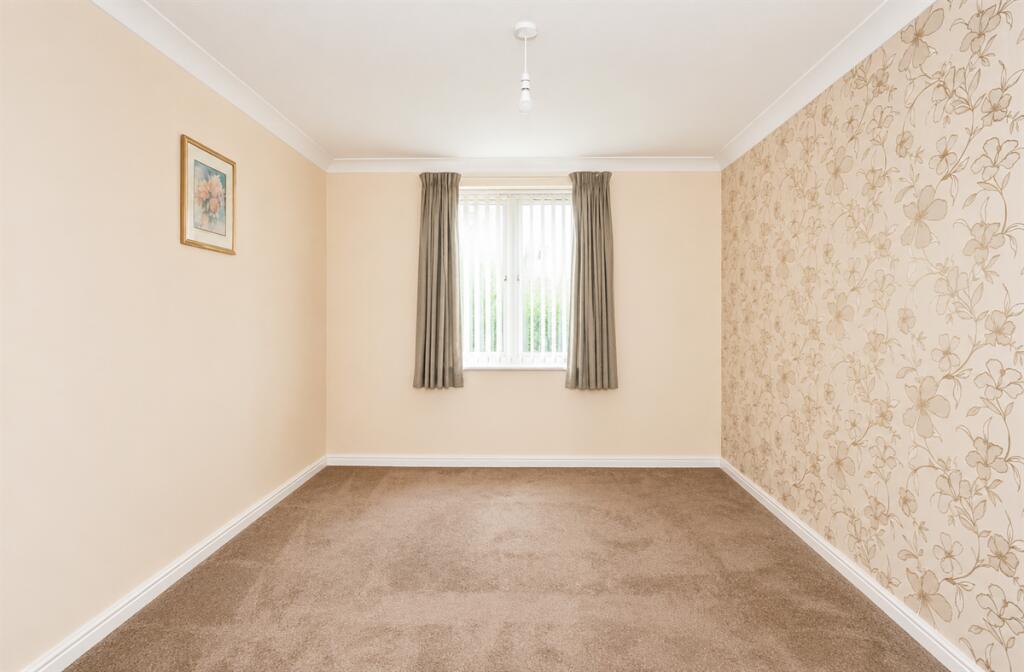 Green Haven Court, London Road, Cowplain, PO8 8EW - More