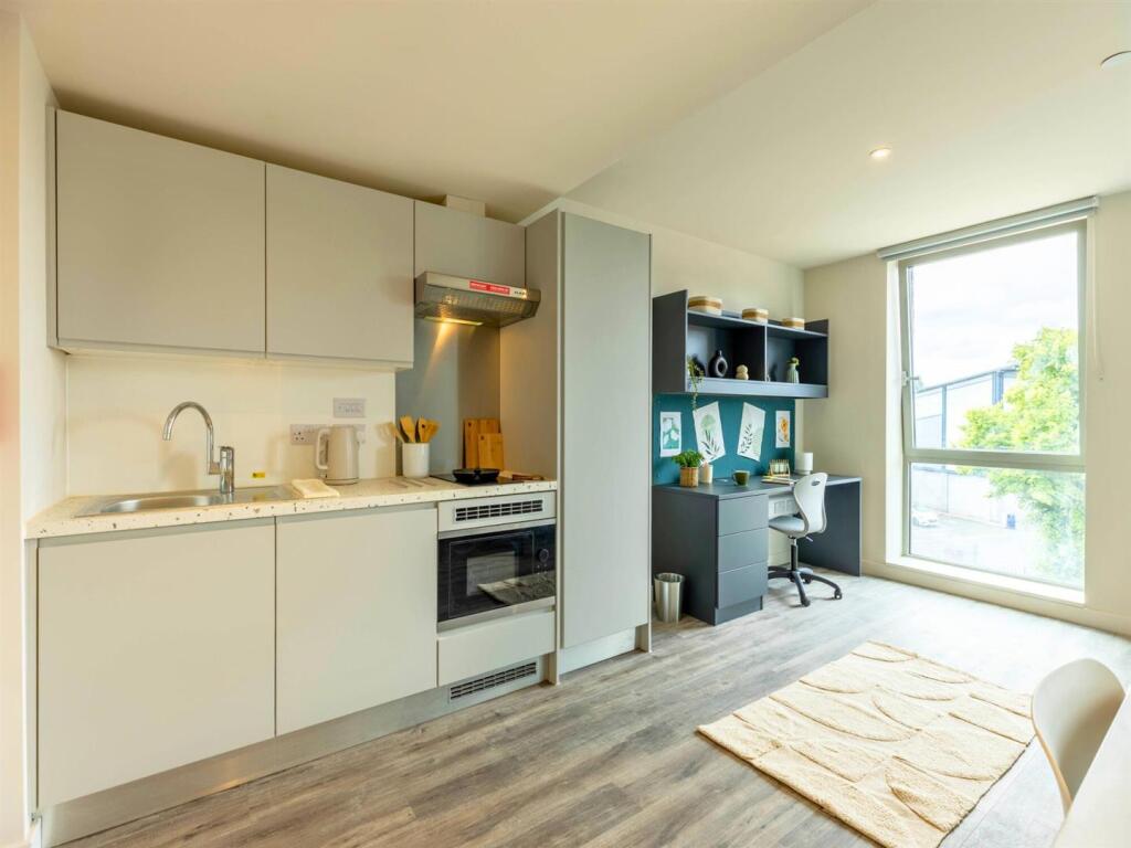 Additional image 12 of Birmingham | Student | September | B30