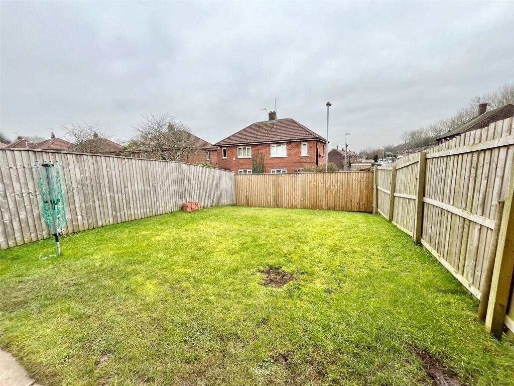 House in Oldham - View 4