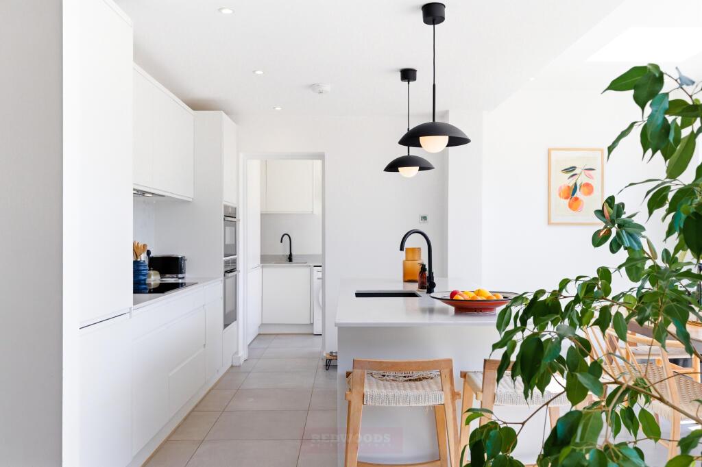 House in London - View 5
