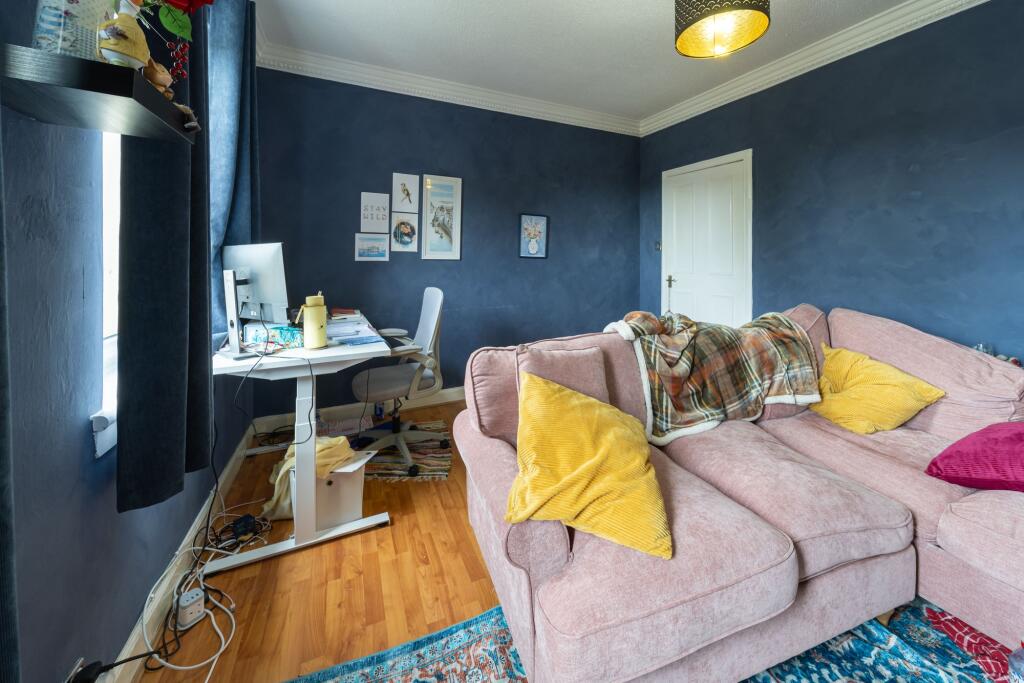 Apartment in Edinburgh - More