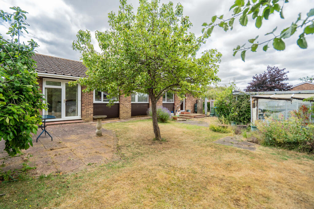 Elm Close, Newton Longville, Milton Keynes, MK17 photo 2