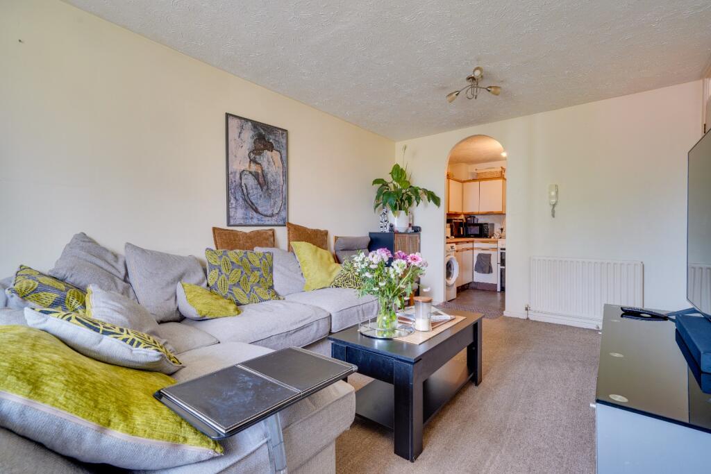 Dowensway Court photo 3