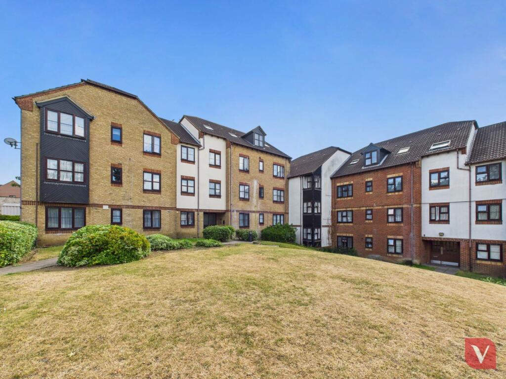 Main image of property: The Ridings, Luton