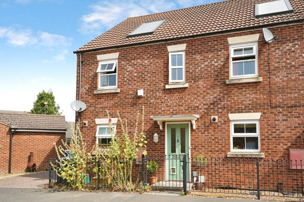 Main image of property: Sealand Way Kingsway, Quedgeley, Gloucester, Gloucestershire, GL2