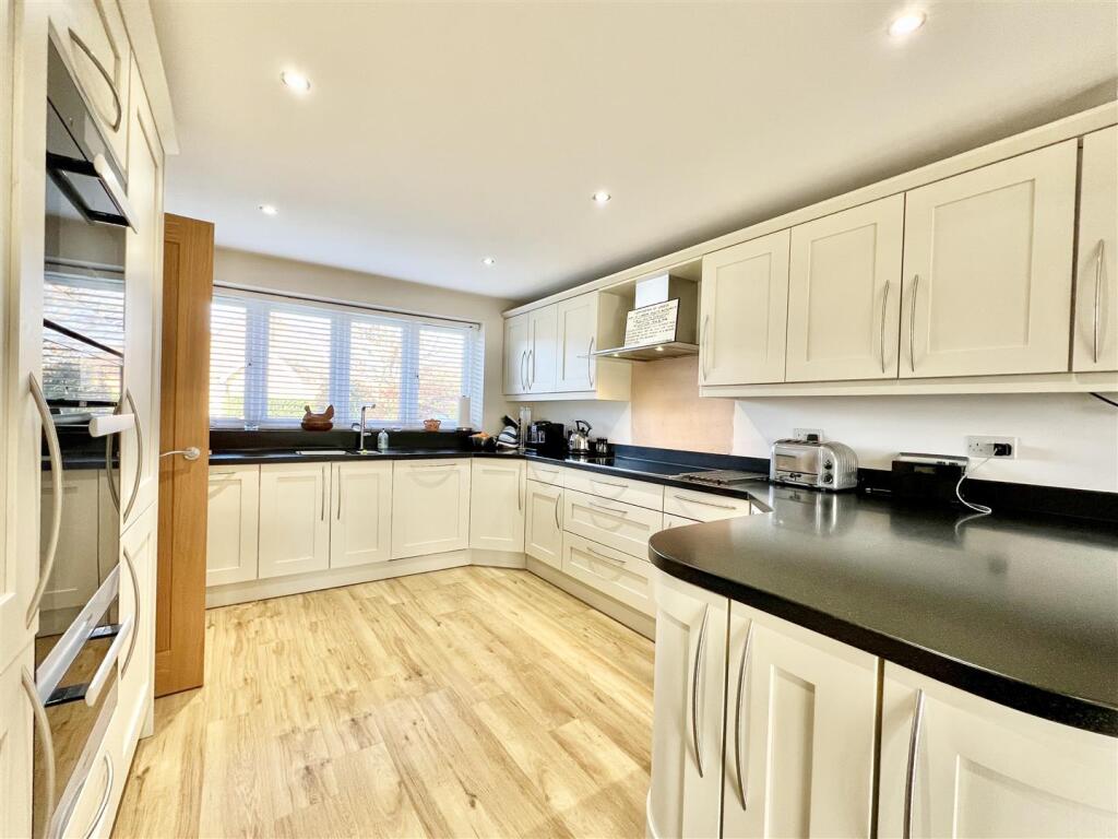 45 Mayfield Road photo 3