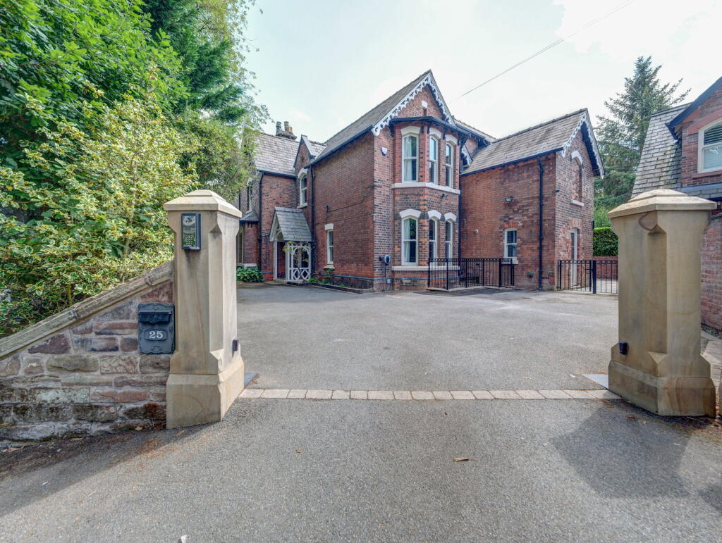 House in Lymm, Warrington - View 5