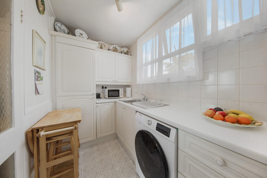 Apartment in London - View 2