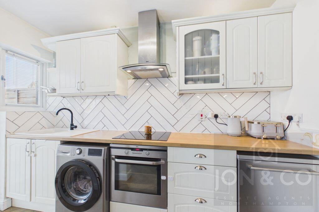 Highlands Avenue | Parklands | NN3 - View 2