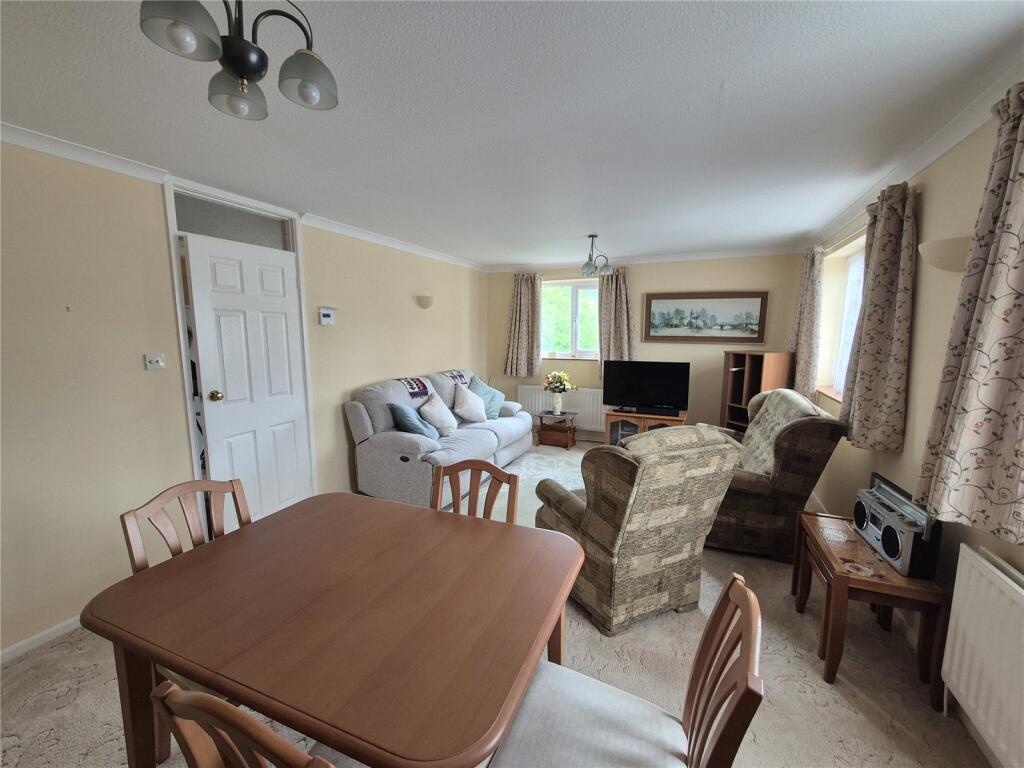 Apartment in Taunton - View 4