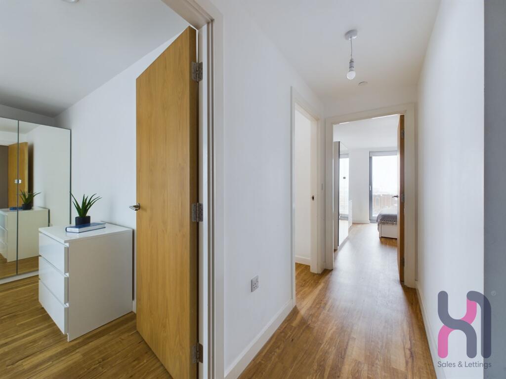 Apartment in Liverpool - More