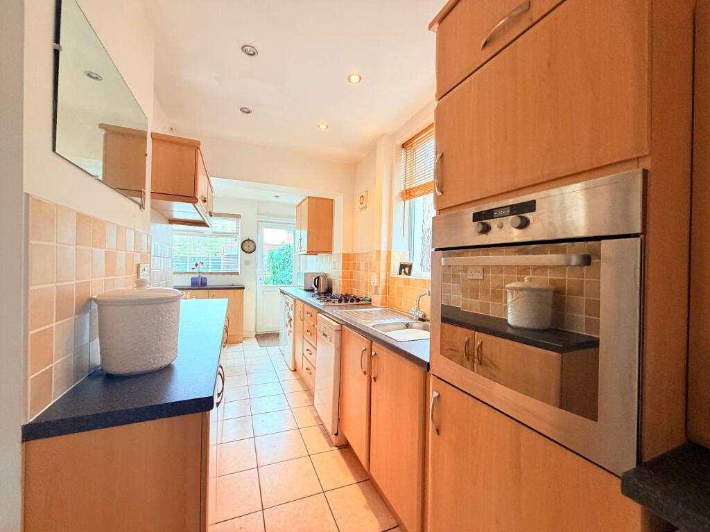Home Park Road, Nuneaton, CV11 photo 2
