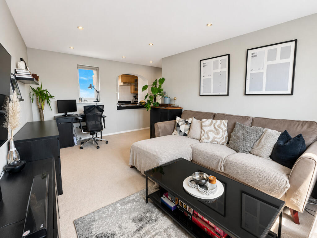 Apartment in Rochford, Hawkwell - View 3