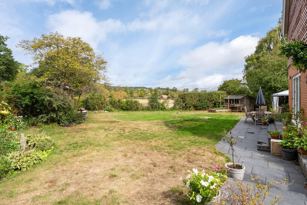 House in Redhill - View 5