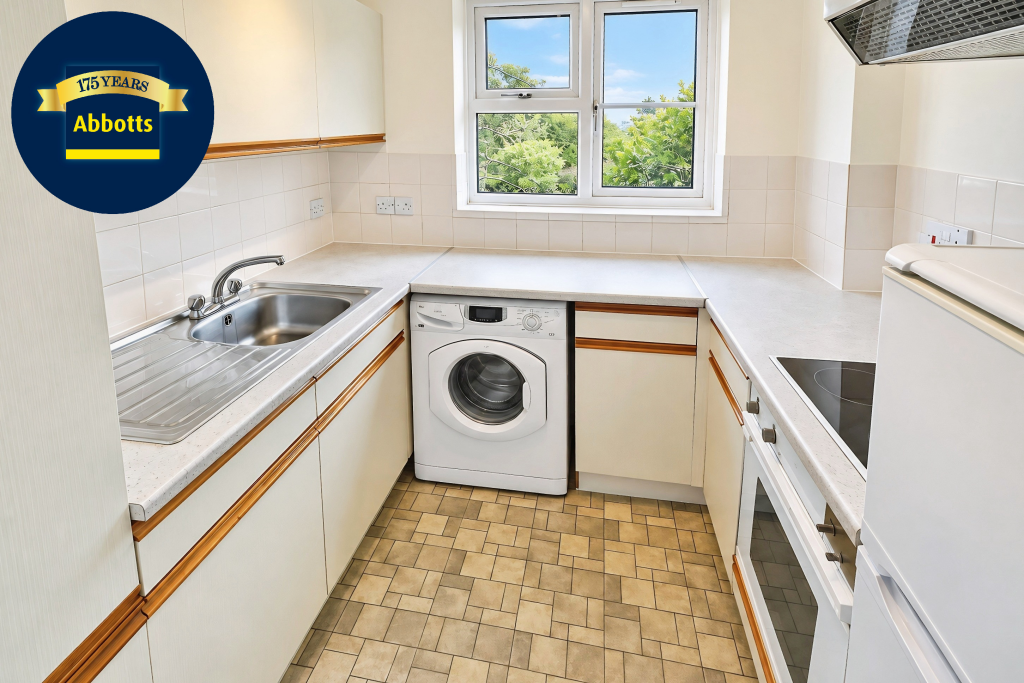 Apartment in Chelmsford - View 4