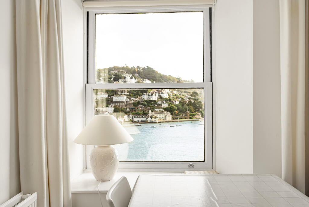 Apartment in Torquay - More