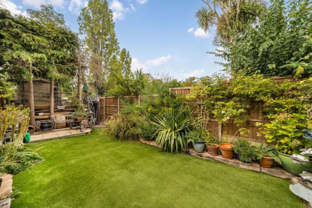 House in London - View 5
