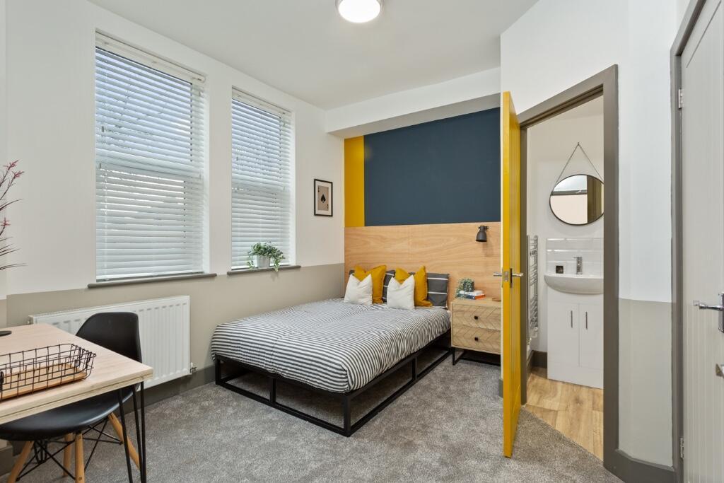 Main image of property: Room 2, 17 Upper Boundary Road, Derby, Derbyshire, DE22