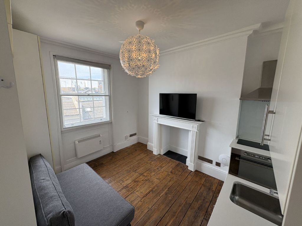 Studio flat for rent
