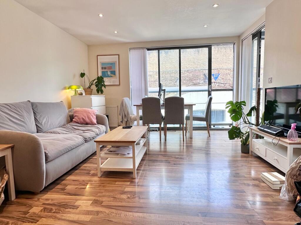 Apartment in London - View 5