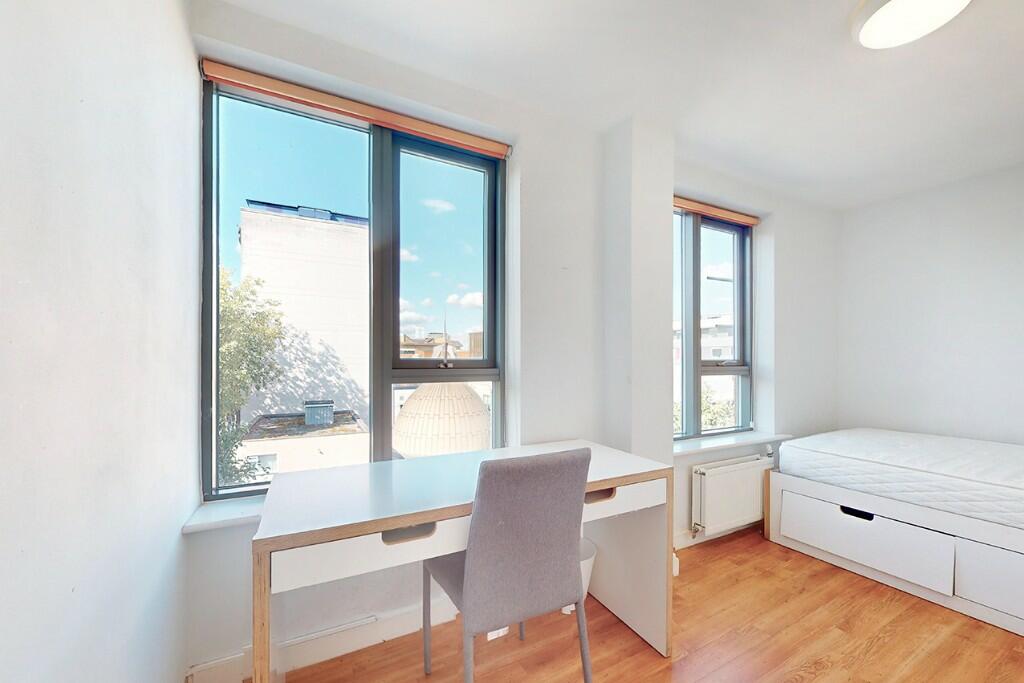 Main image of property: Mile End Road, London, E1
