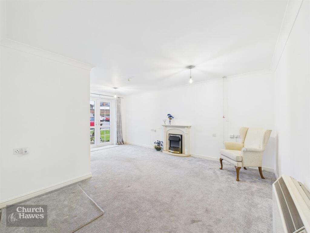 Cooper Court, Maldon photo 2