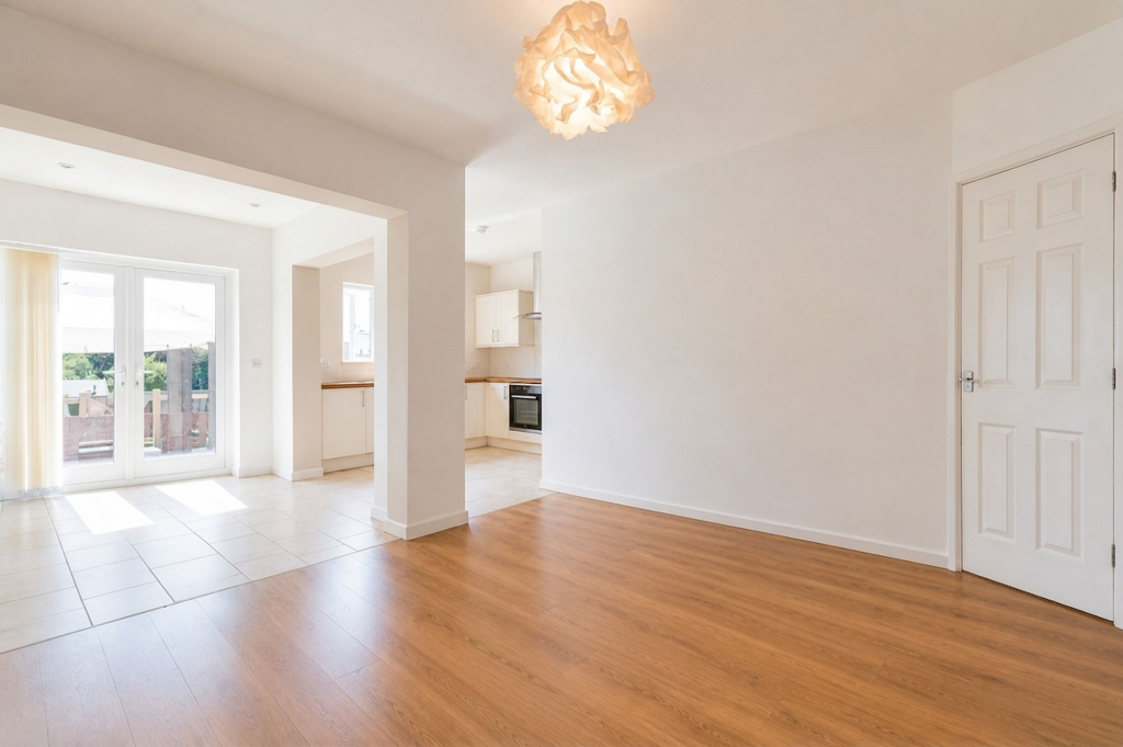 House in Epsom, Stoneleigh - View 4