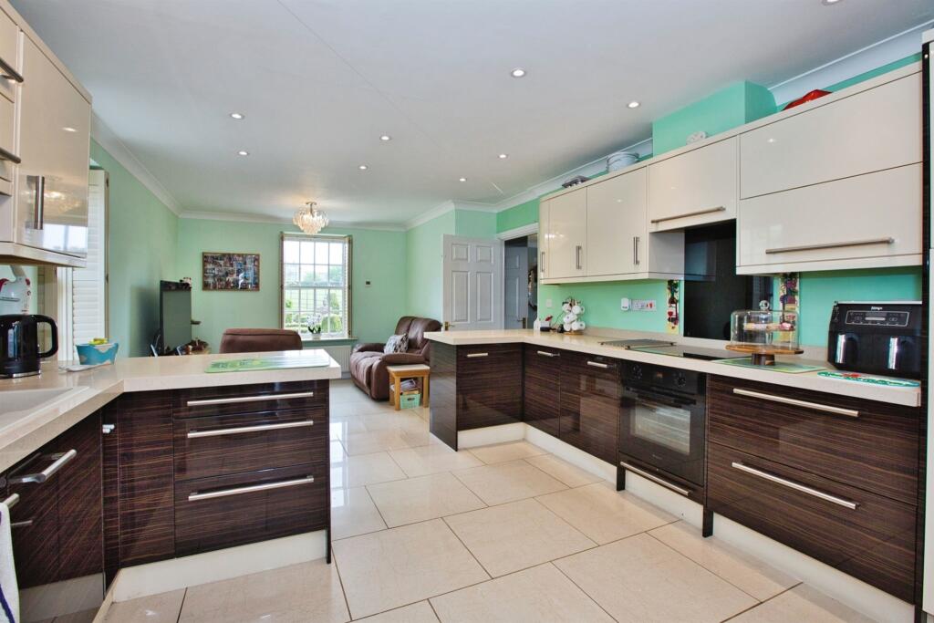 Additional image 6 of The Budds, Shepton Mallet