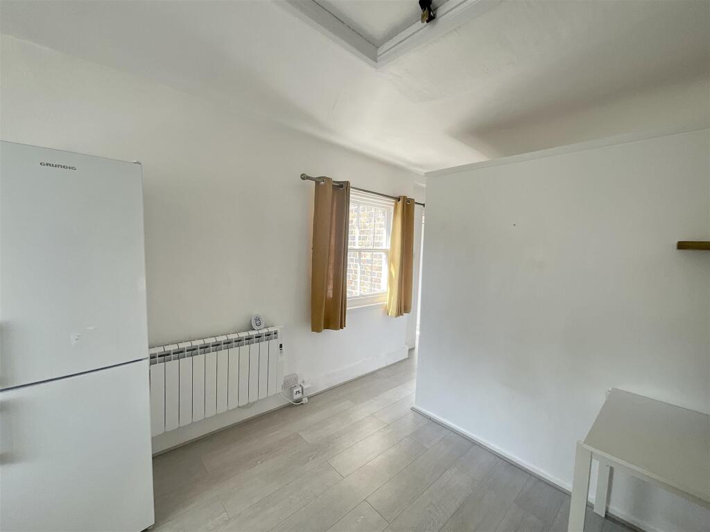 St. Augustine Road, Littlehampton, West Sussex photo 4