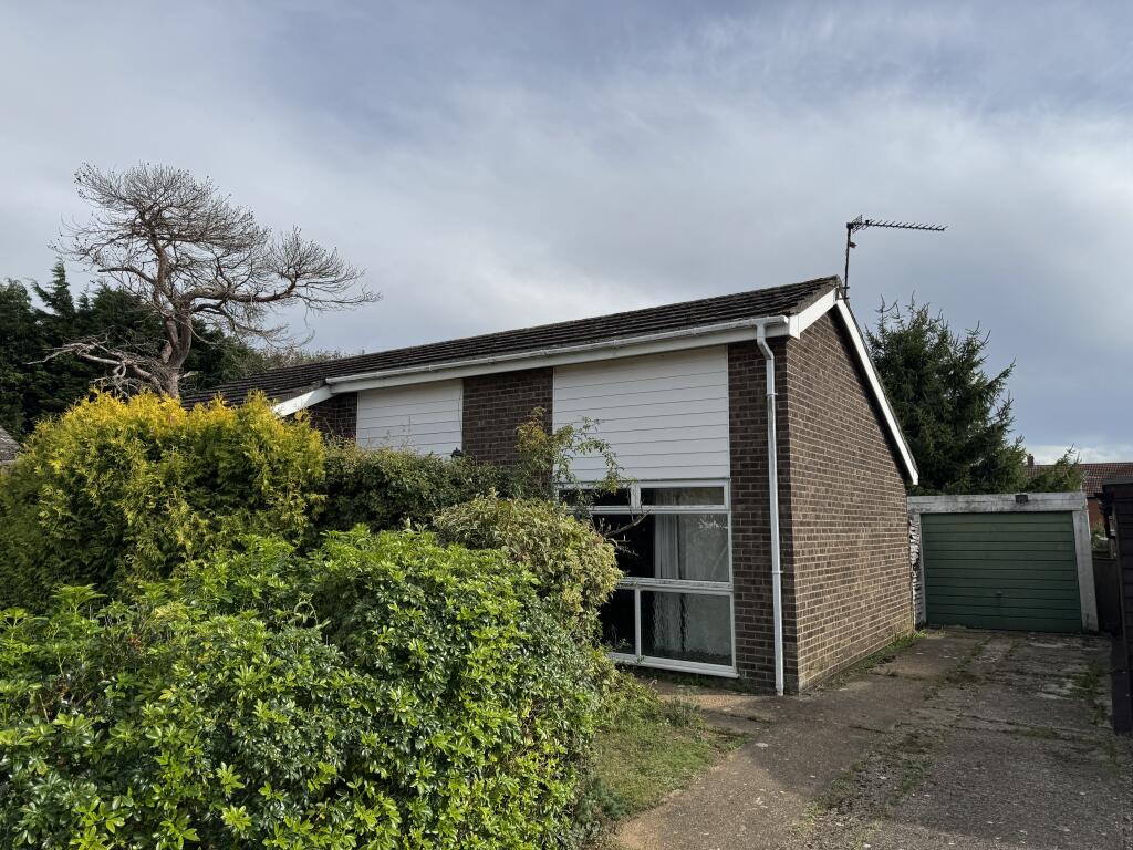 2-bed detached on 47 Old Vicarage Park, Narborough, King's Lynn PE32 1TH, £150,000