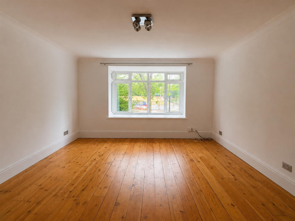 Main image of property: Erith Road, Belvedere
