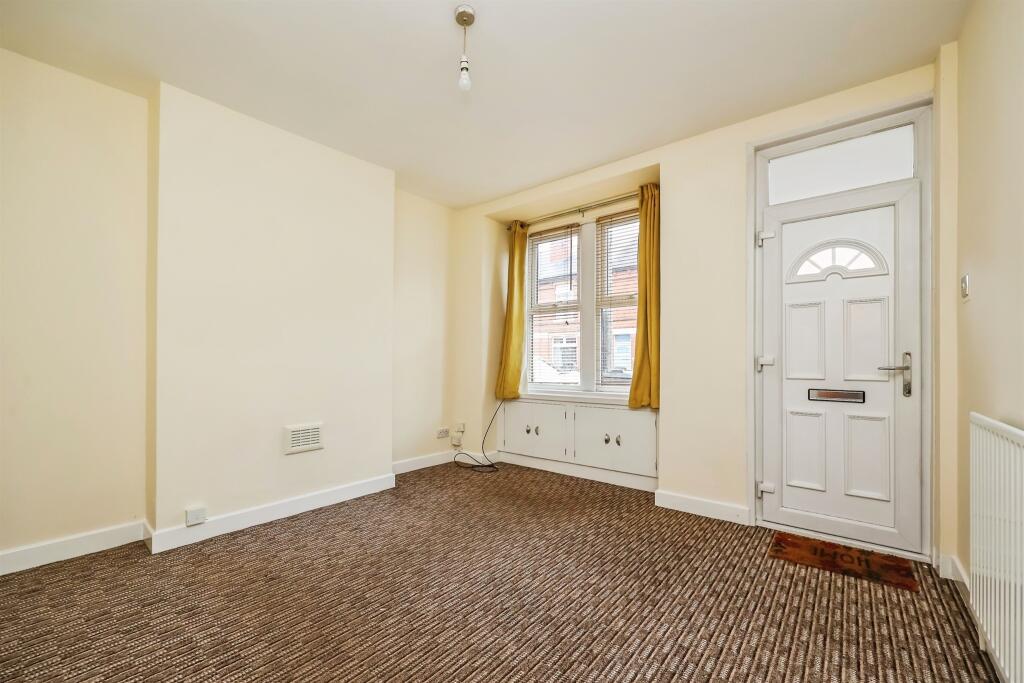 House in Nottingham - View 4