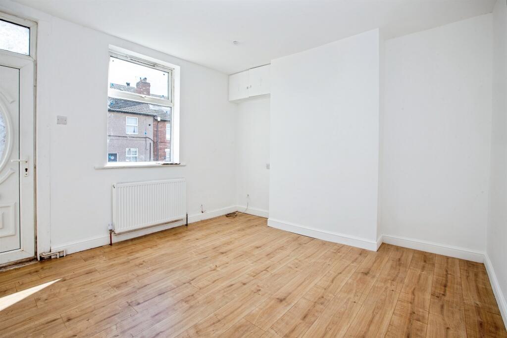 House in Nottingham - View 5