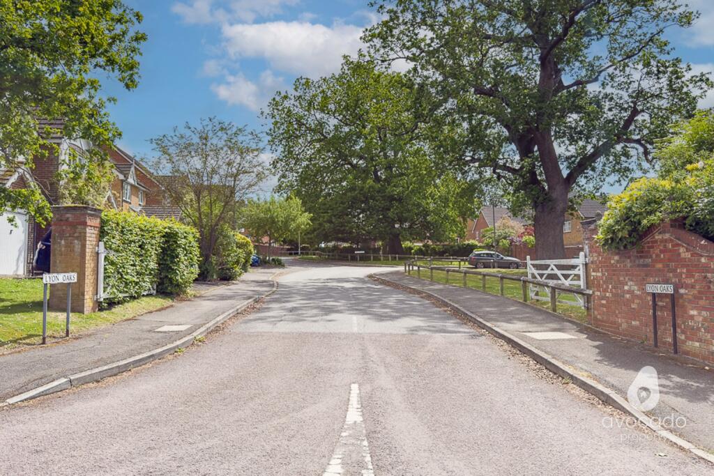 Lyon Oaks, Warfield, Bracknell, Berkshire, RG42 2PX - View 2