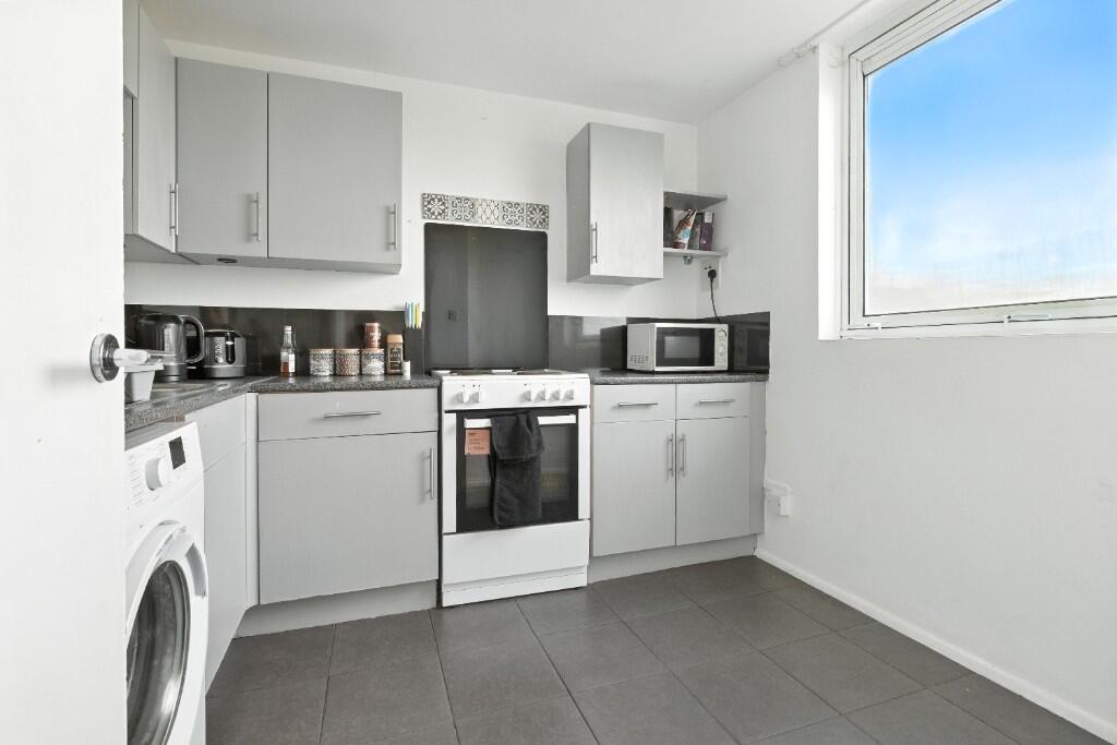 Westwell Close, Orpington, BR5 photo 3